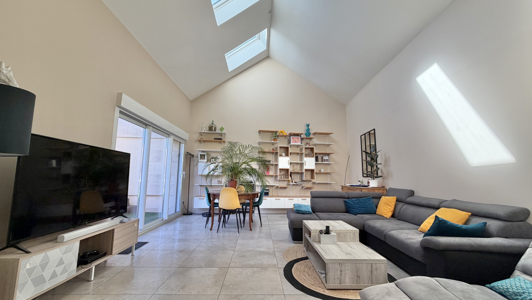 Belle maison rénovée à Fourchambault (secteur calme, proche commodités)