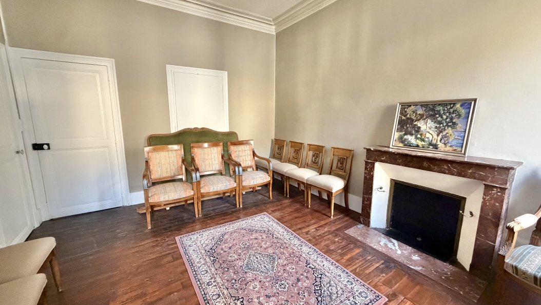 Ensemble immobilier exceptionnel à Nevers – appartement 80 m2 + combles aménageable